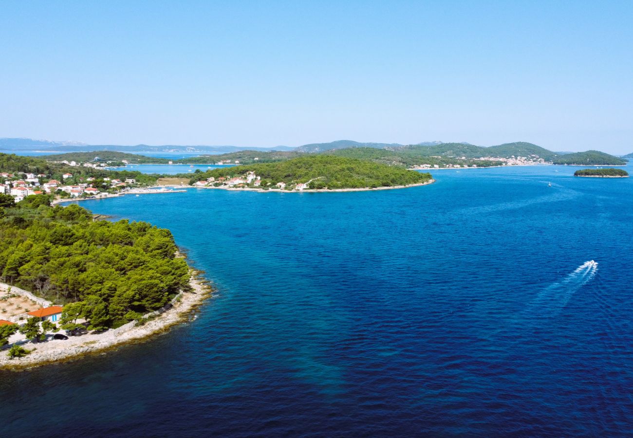 Villa in Ždrelac - Deluxe Villa Supreme Pašman mit beheiztem Pool