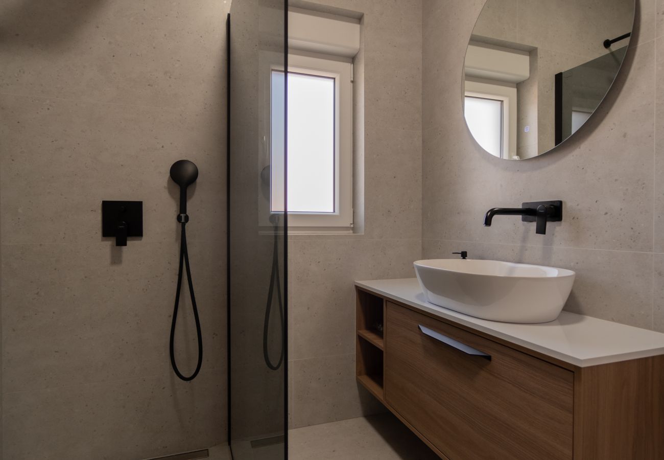 Villa in Turanj - Meerblick Villa Turnea