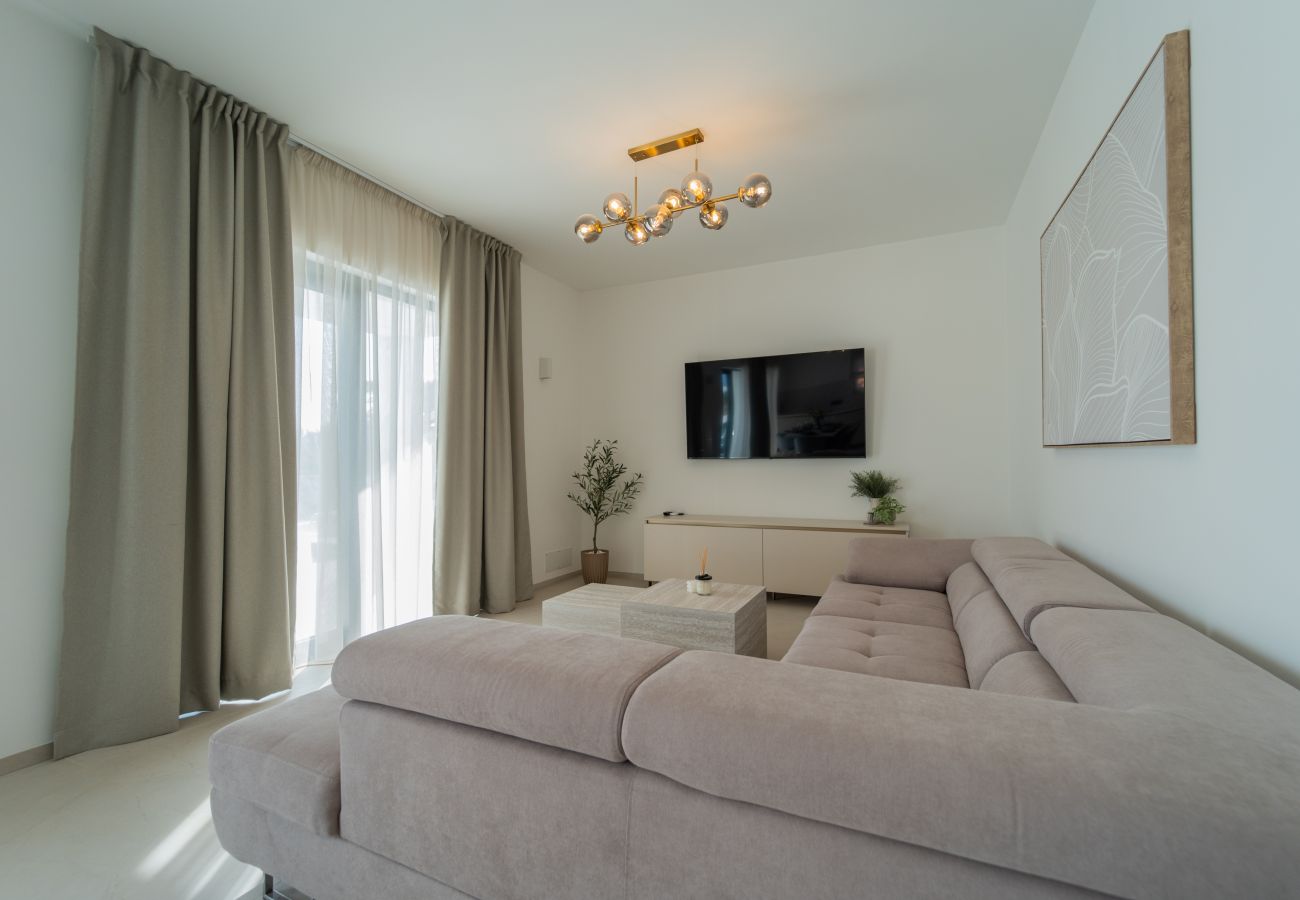 Villa in Turanj - Meerblick Villa Turnea