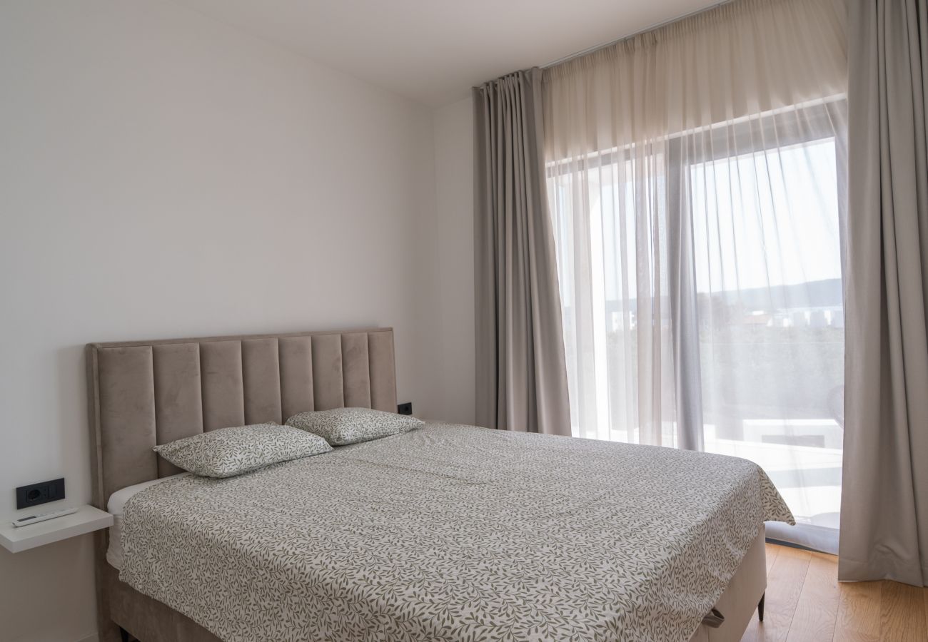 Villa in Turanj - Meerblick Villa Turnea