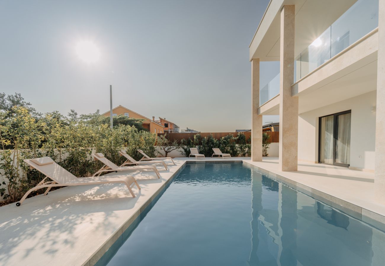 Villa in Turanj - Meerblick Villa Turnea