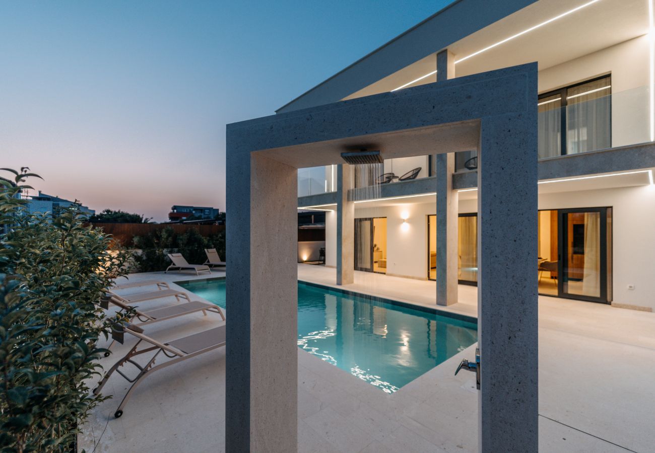 Villa in Turanj - Meerblick Villa Turnea