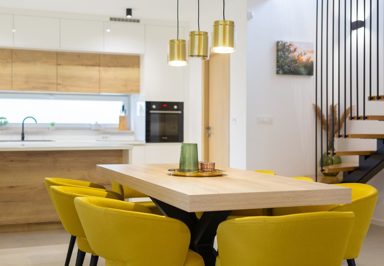 Villa in Njivice - Villa Bellissima mit beheiztem Pool