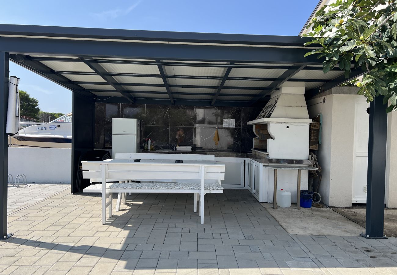 Ferienwohnung in Vir - Apartment Lavaran 2