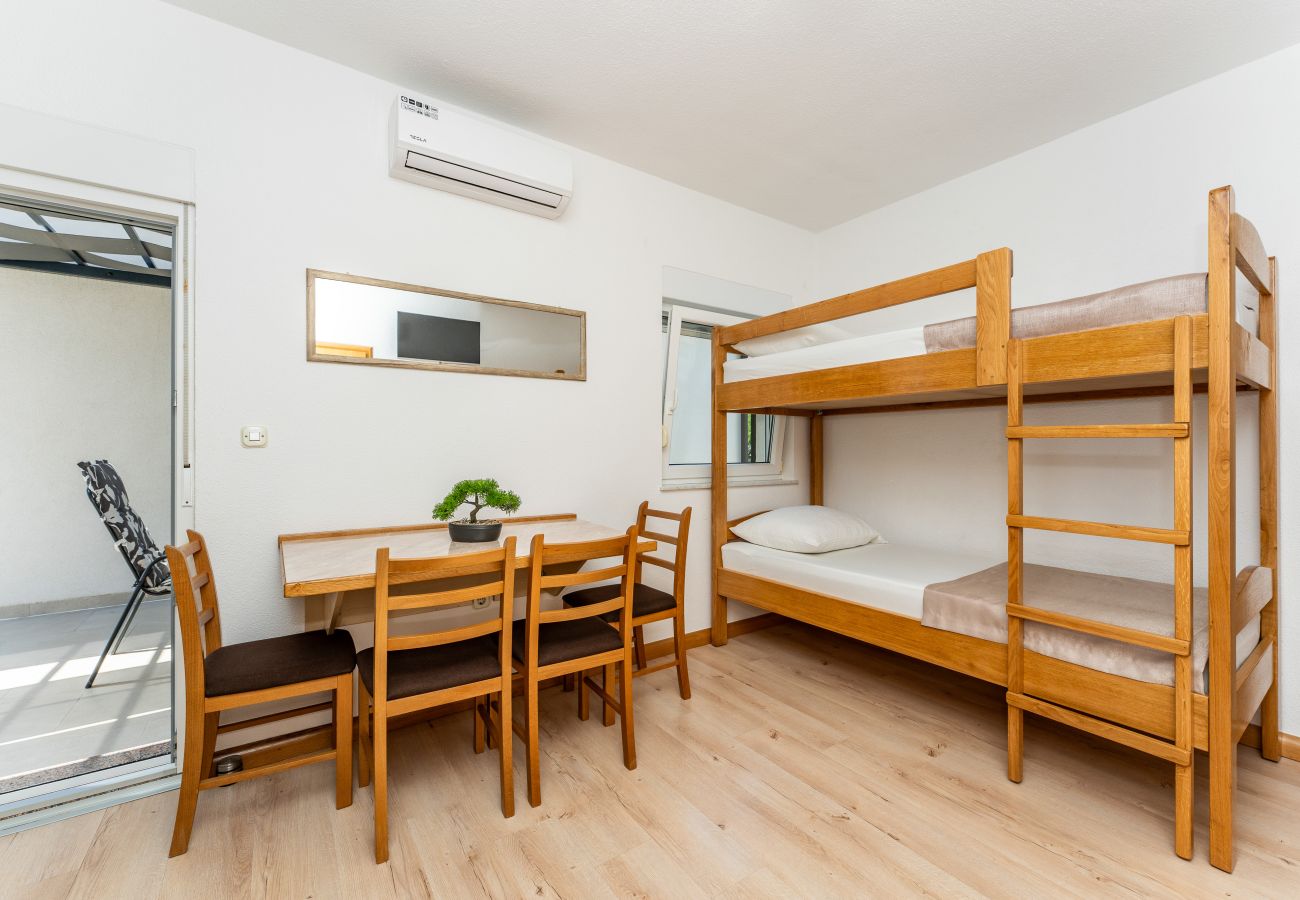 Ferienwohnung in Vir - Apartment Lavaran 3