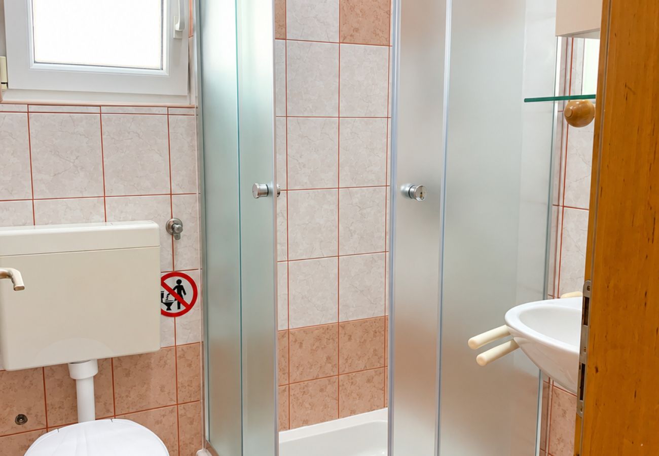 Ferienwohnung in Vir - Apartment Vir 5