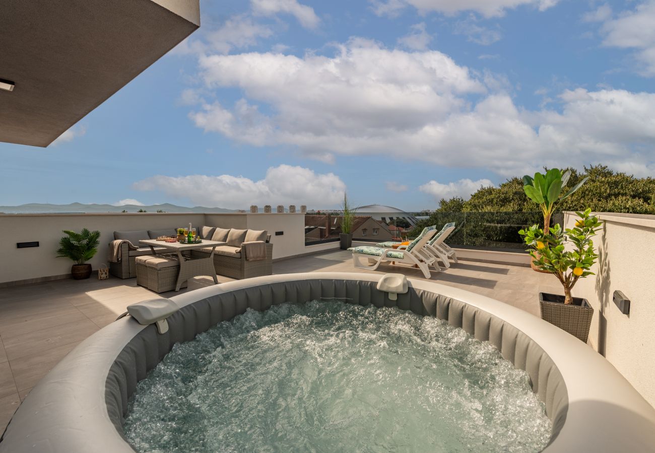 Ferienwohnung in Zadar - Deluxe-Apartment Anelle mit Whirlpool