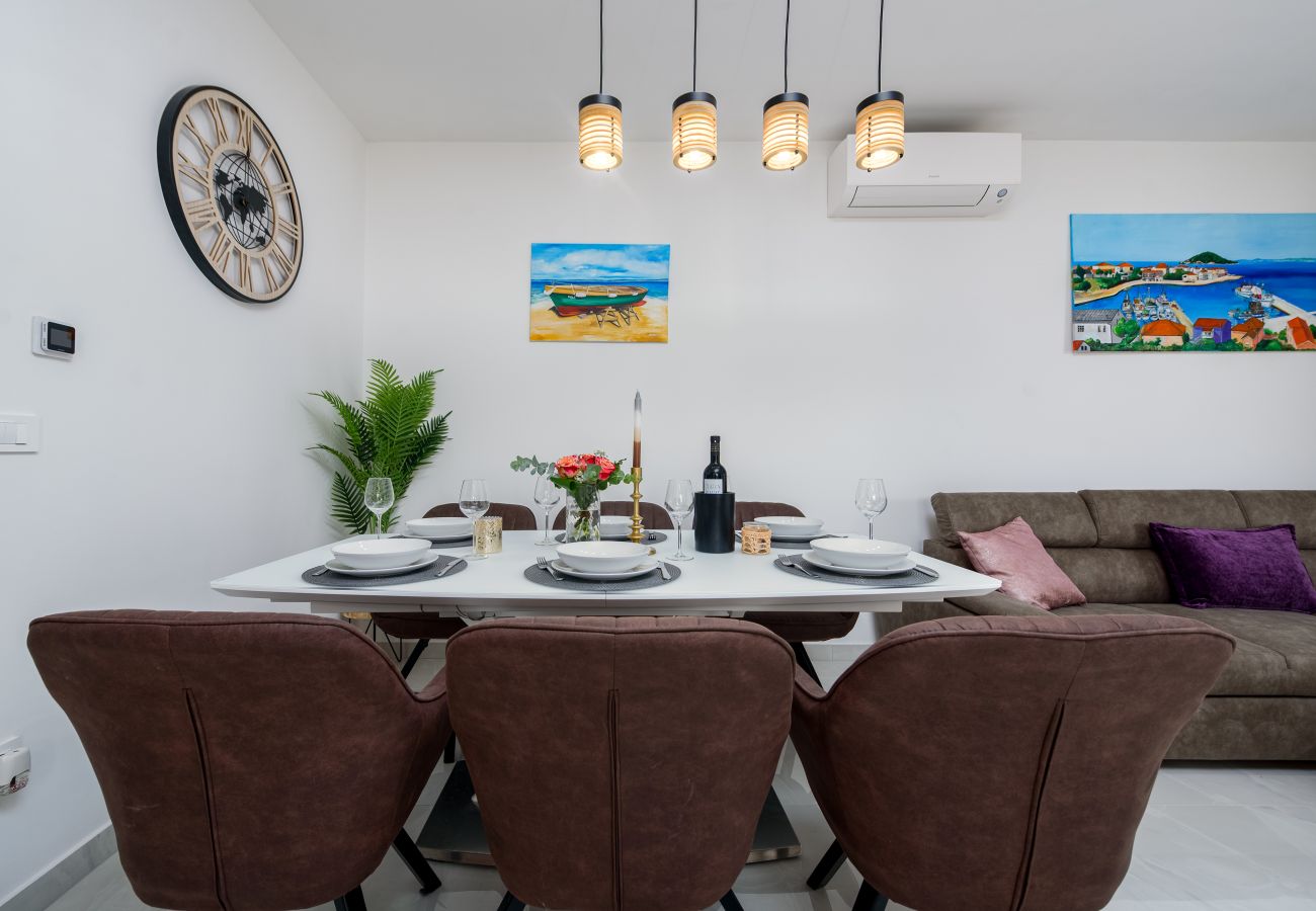 Ferienwohnung in Zadar - Deluxe-Apartment Anelle mit Whirlpool