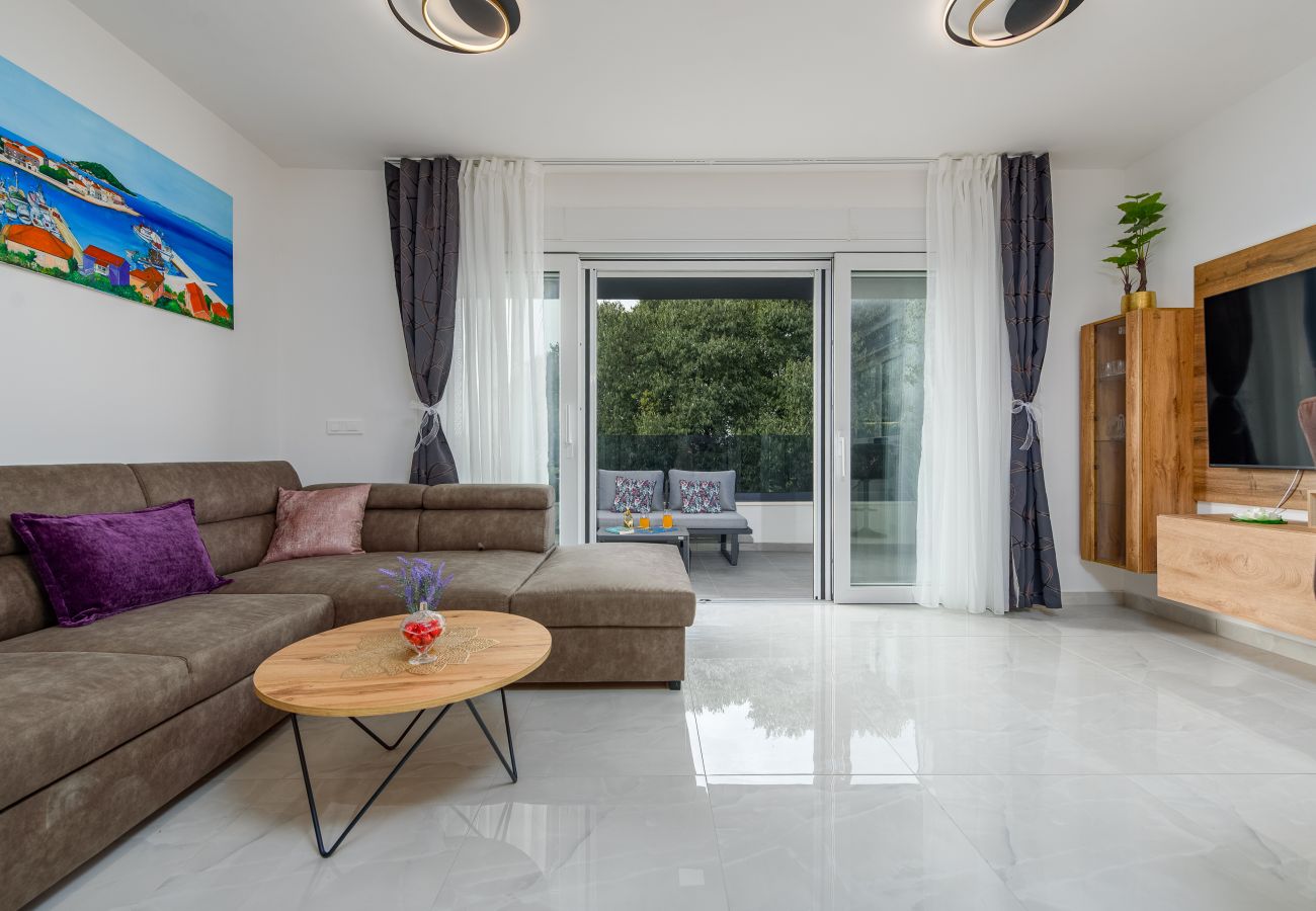 Ferienwohnung in Zadar - Deluxe-Apartment Anelle mit Whirlpool