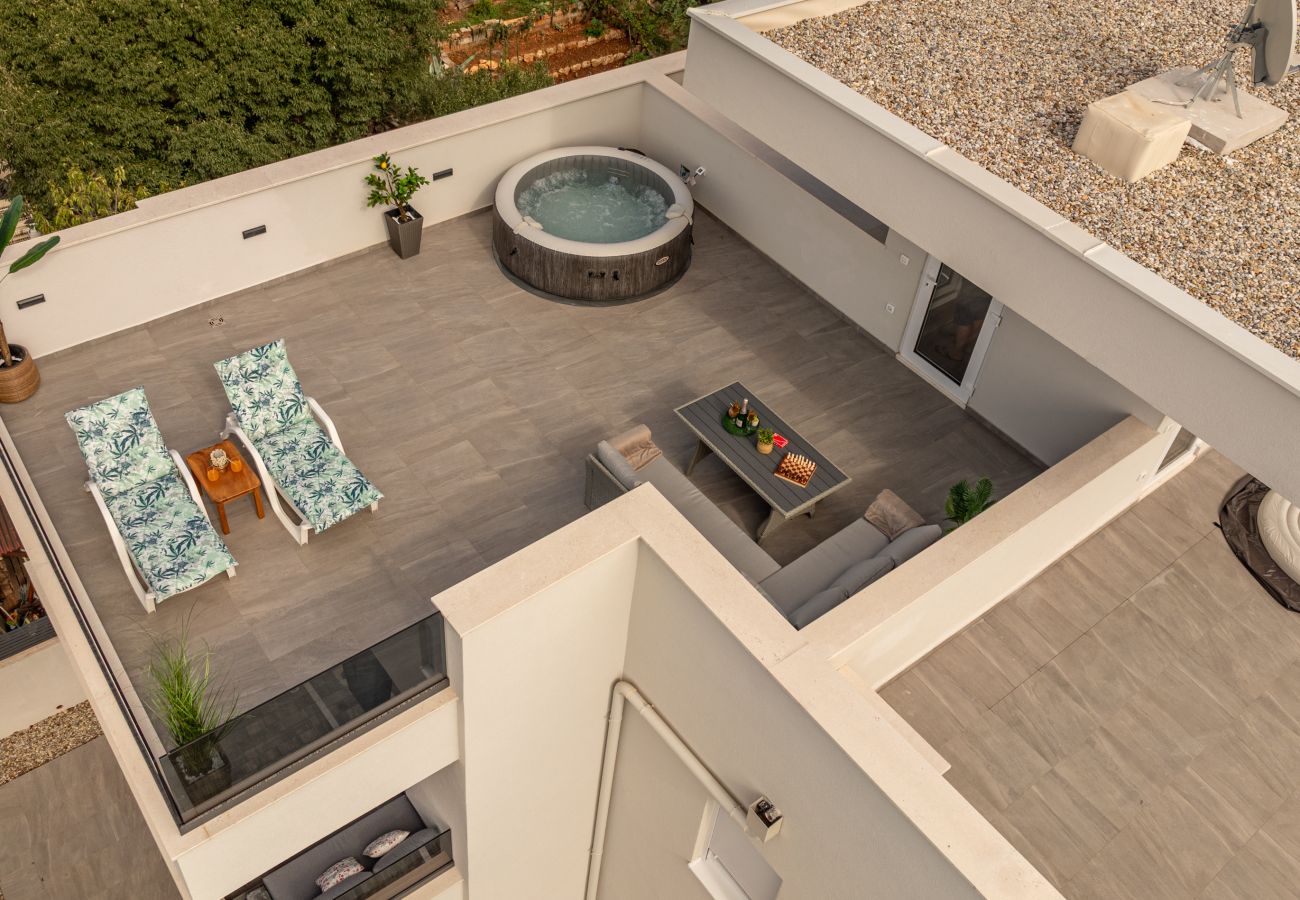 Ferienwohnung in Zadar - Deluxe-Apartment Anelle mit Whirlpool