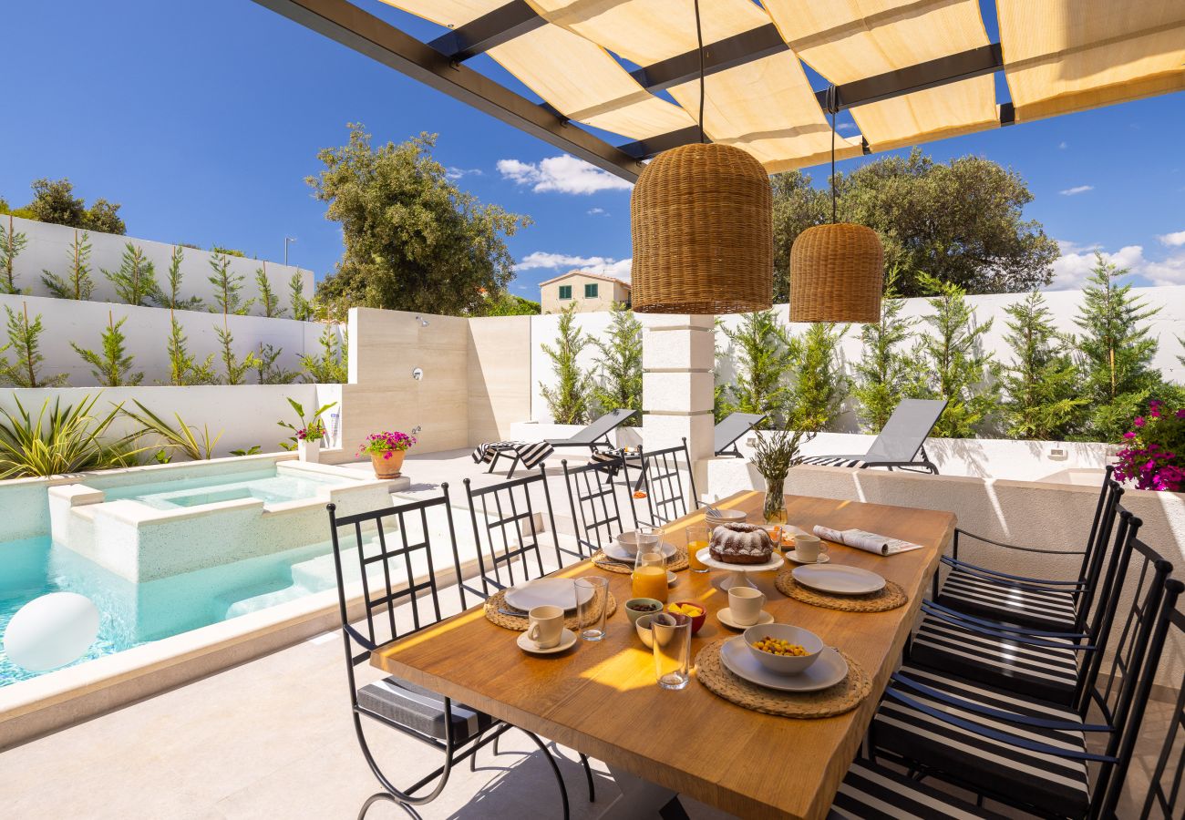 Villa in Ražanj - Villa Verde Ražanj mit beheiztem Pool