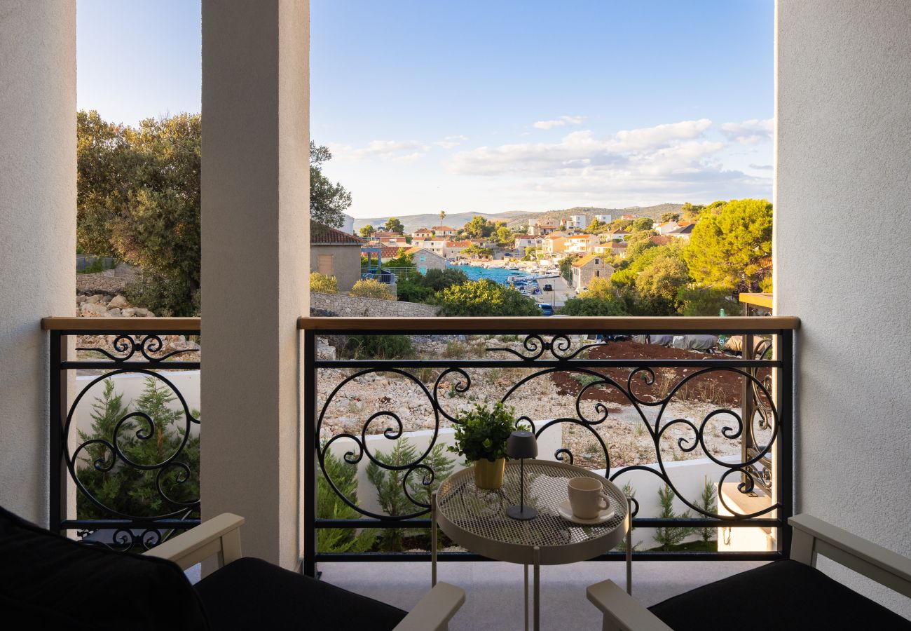 Villa in Ražanj - Villa Verde Ražanj mit beheiztem Pool