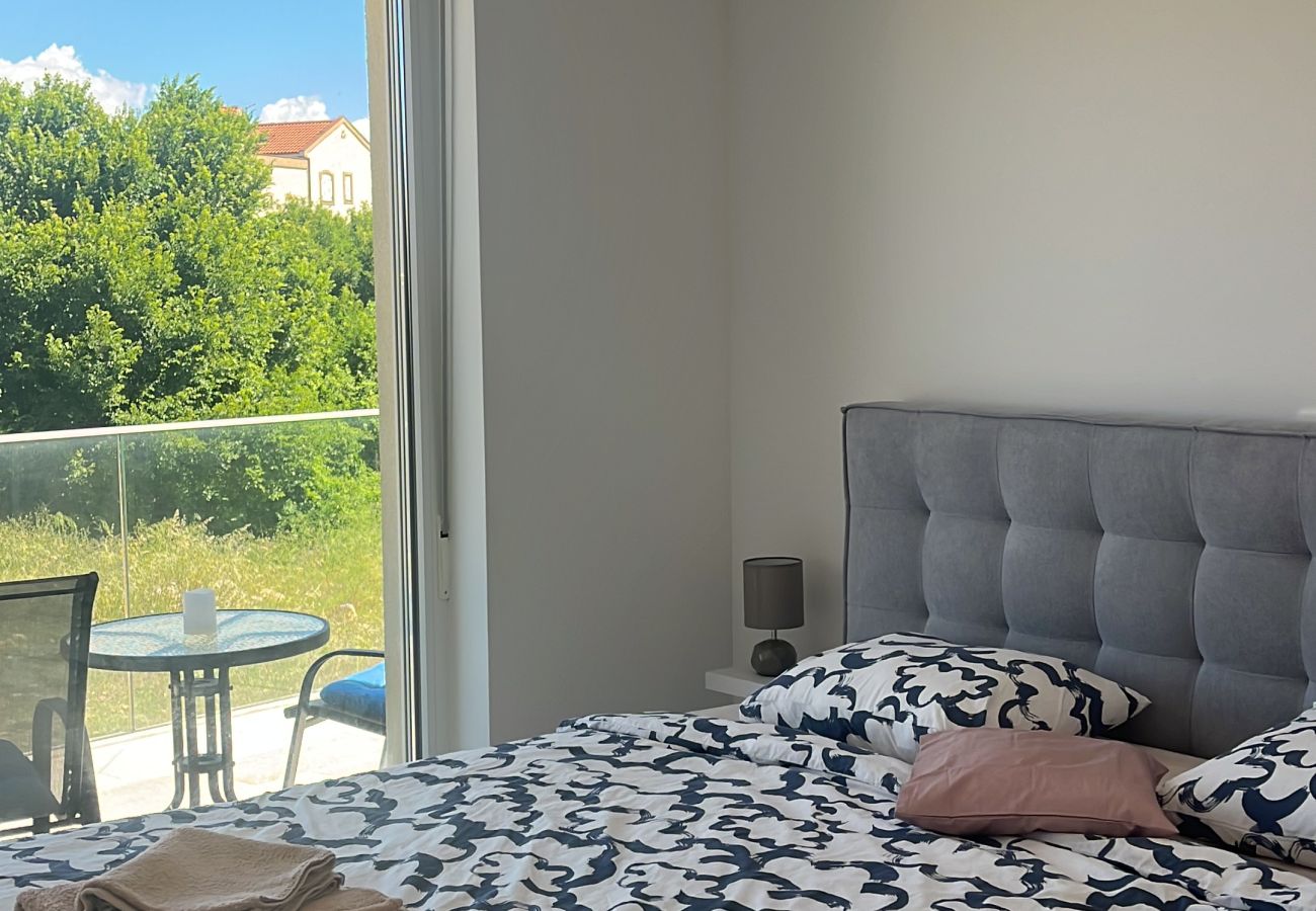 Ferienwohnung in Zaton - Apartment Mariner 1 mit beheiztem Pool