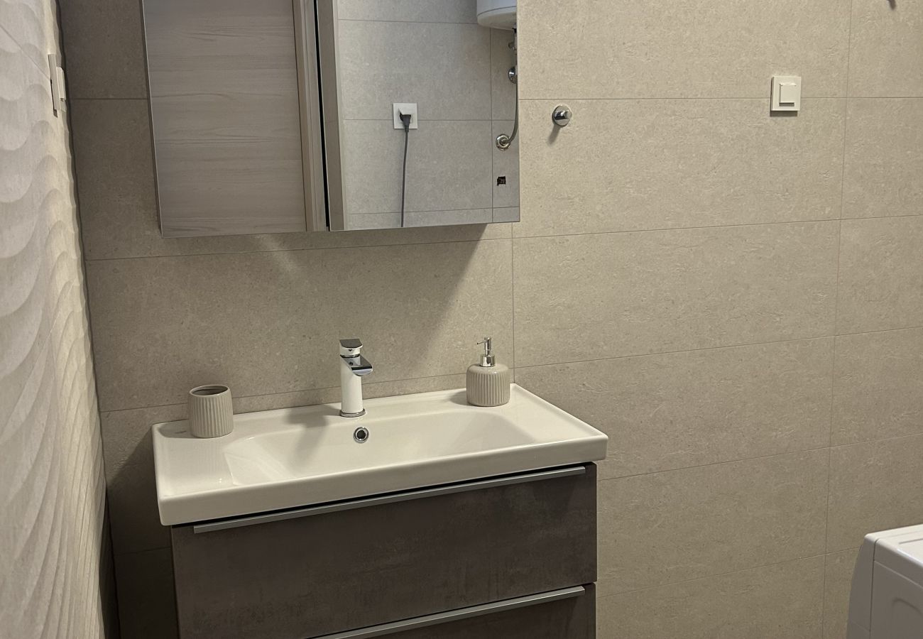 Ferienwohnung in Zaton - Apartment Mariner 1 mit beheiztem Pool