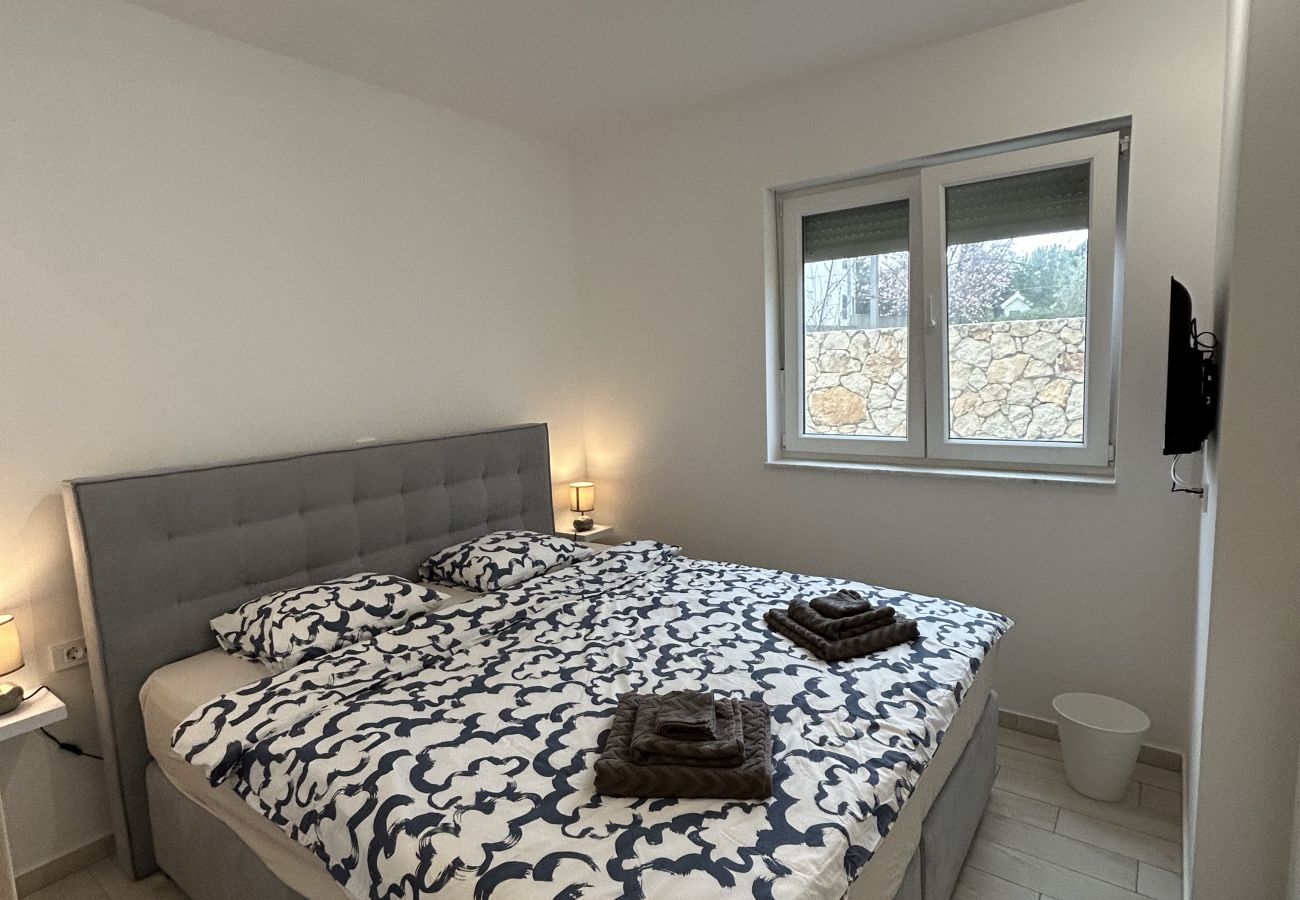 Ferienwohnung in Zaton - Apartment Mariner 1 mit beheiztem Pool