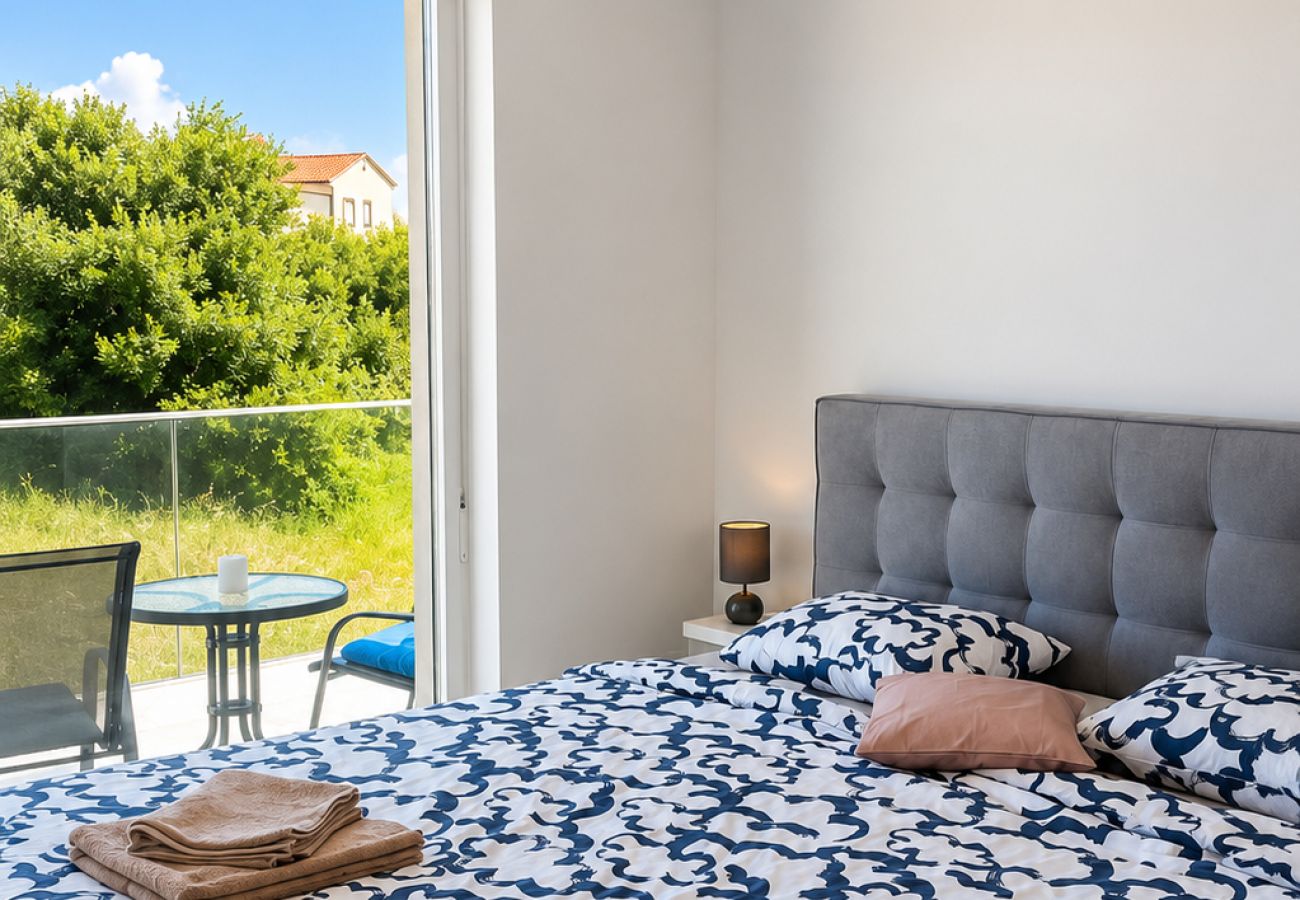 Ferienwohnung in Zaton - Apartment Mariner 1 mit beheiztem Pool