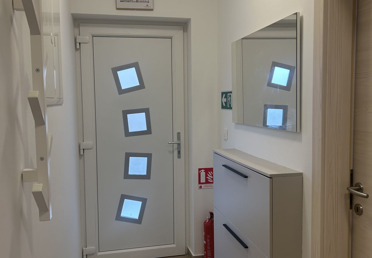 Ferienwohnung in Zaton - Apartment Mariner 2 mit beheiztem Pool