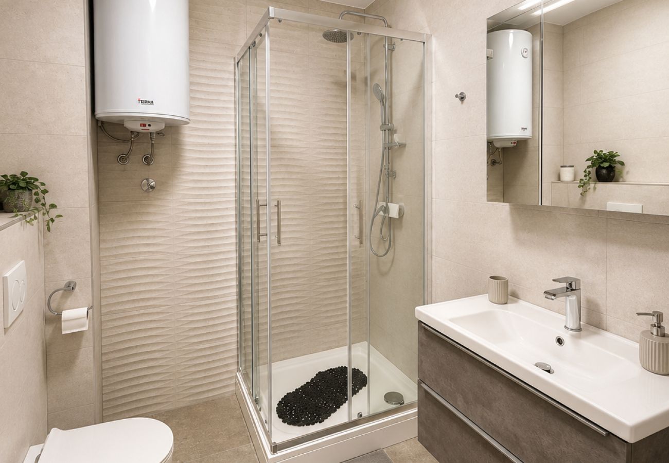 Ferienwohnung in Zaton - Apartment Mariner 2 mit beheiztem Pool