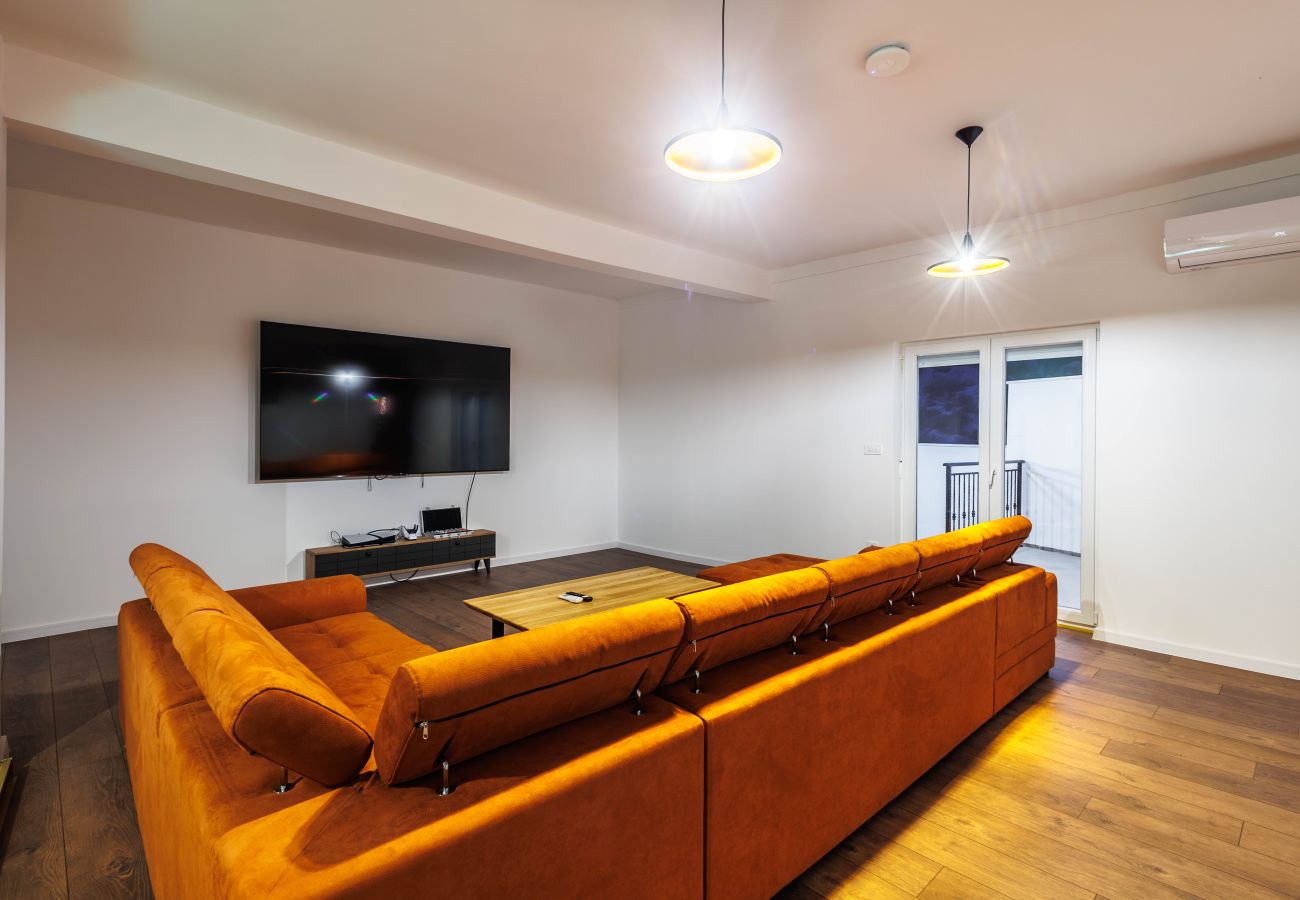 Villa in Sevid - Villa La Fortezza with sea view