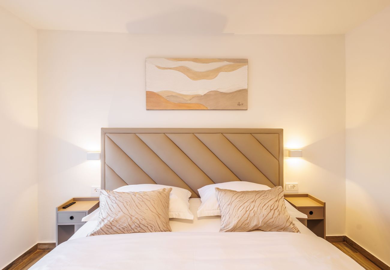 Villa in Sevid - Villa La Fortezza with sea view