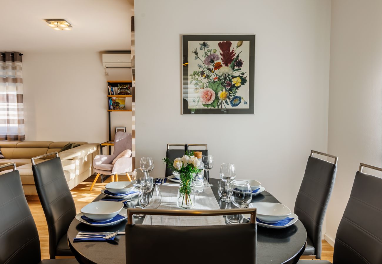 Ferienhaus in Galižana - Ferienhaus Fulia mit Pool