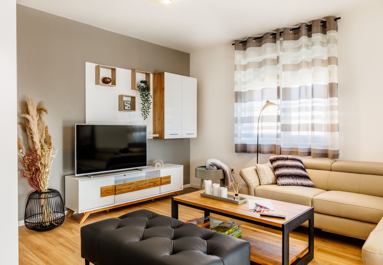 Ferienhaus in Galižana - Ferienhaus Fulia mit Pool