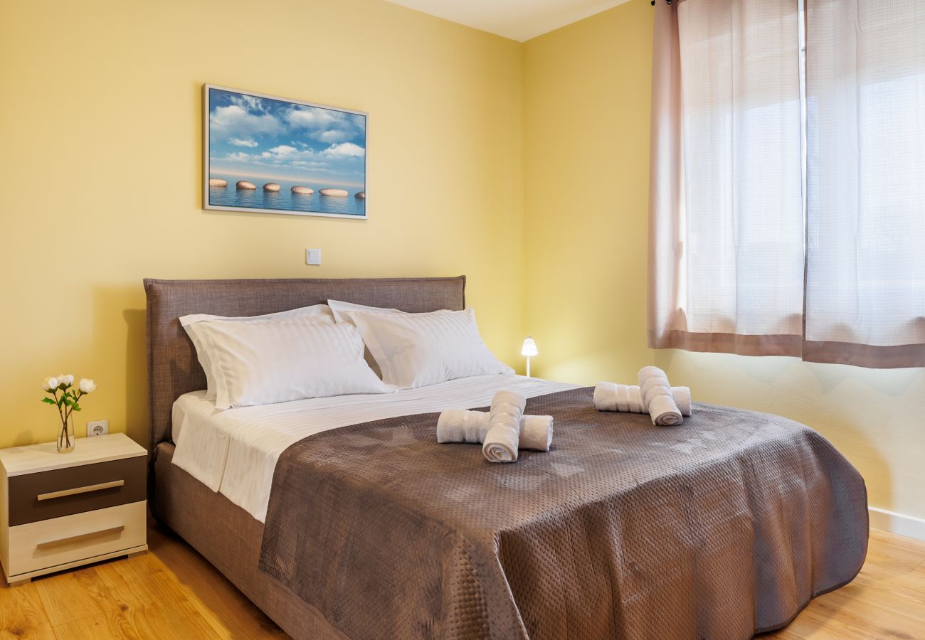 Ferienhaus in Galižana - Ferienhaus Fulia mit Pool