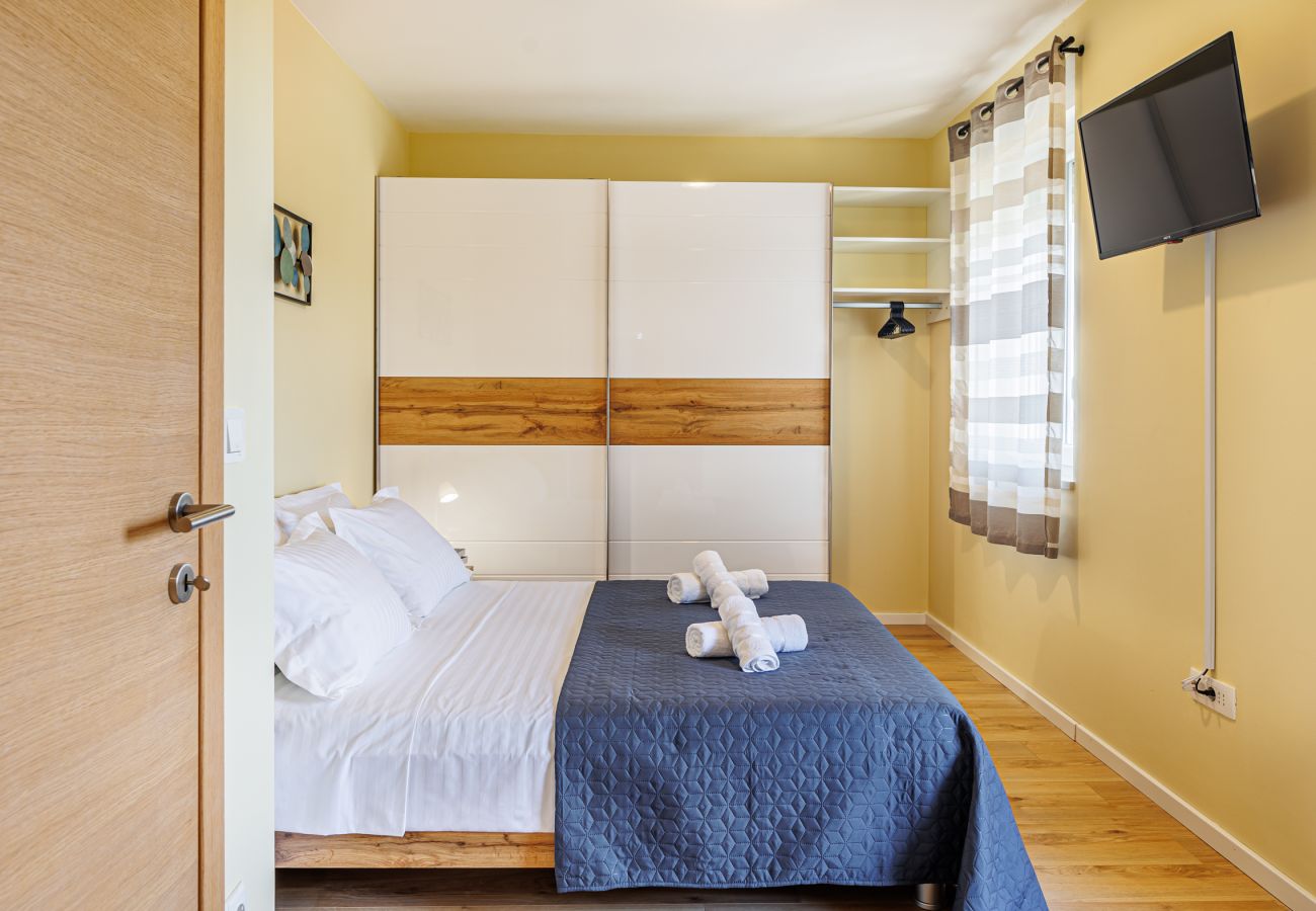 Ferienhaus in Galižana - Ferienhaus Fulia mit Pool