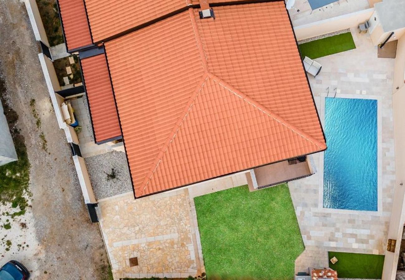 Ferienhaus in Galižana - Ferienhaus Fulia mit Pool