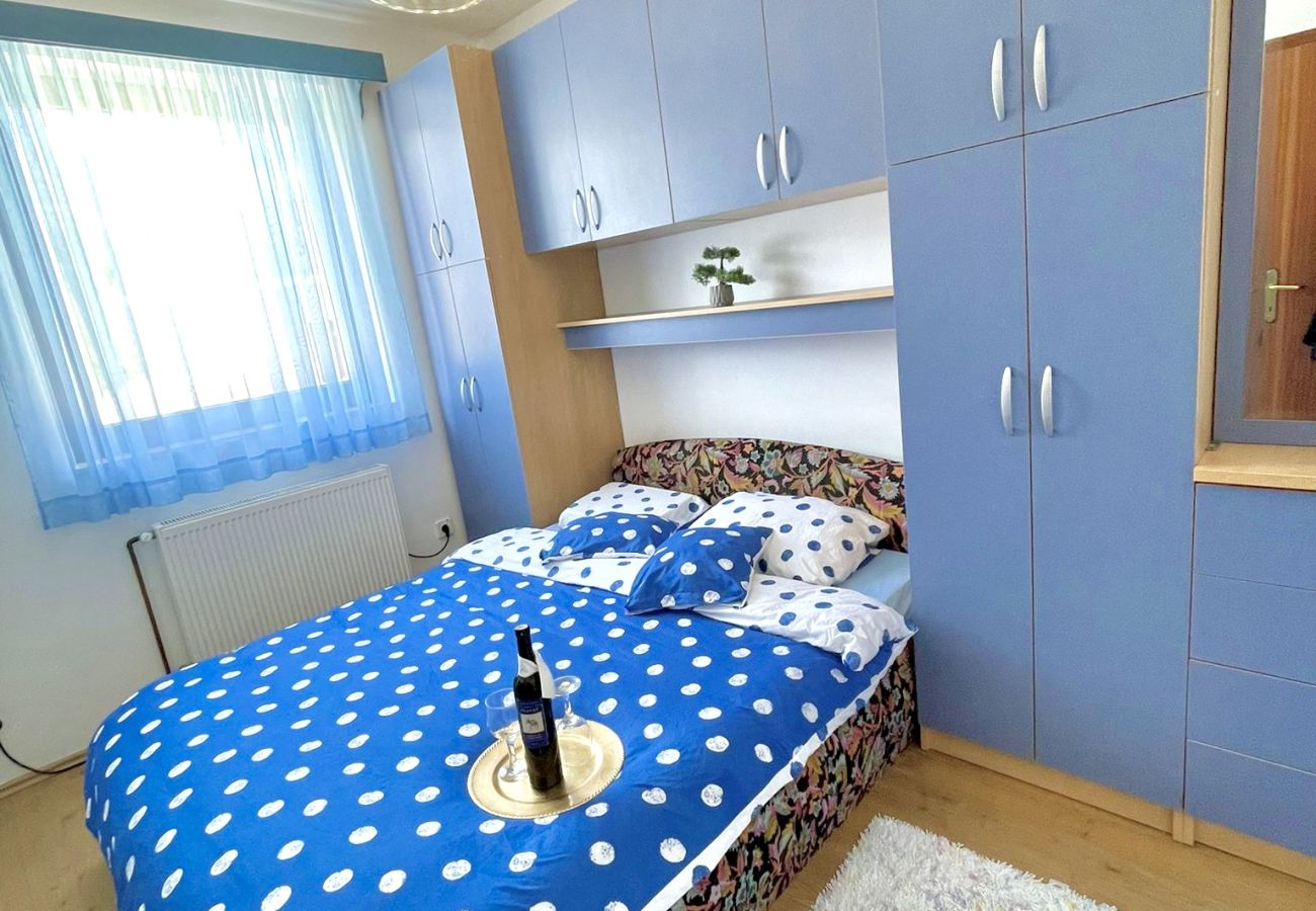 Ferienhaus in Vrgorac - Ferienhaus Rocca mit Pool