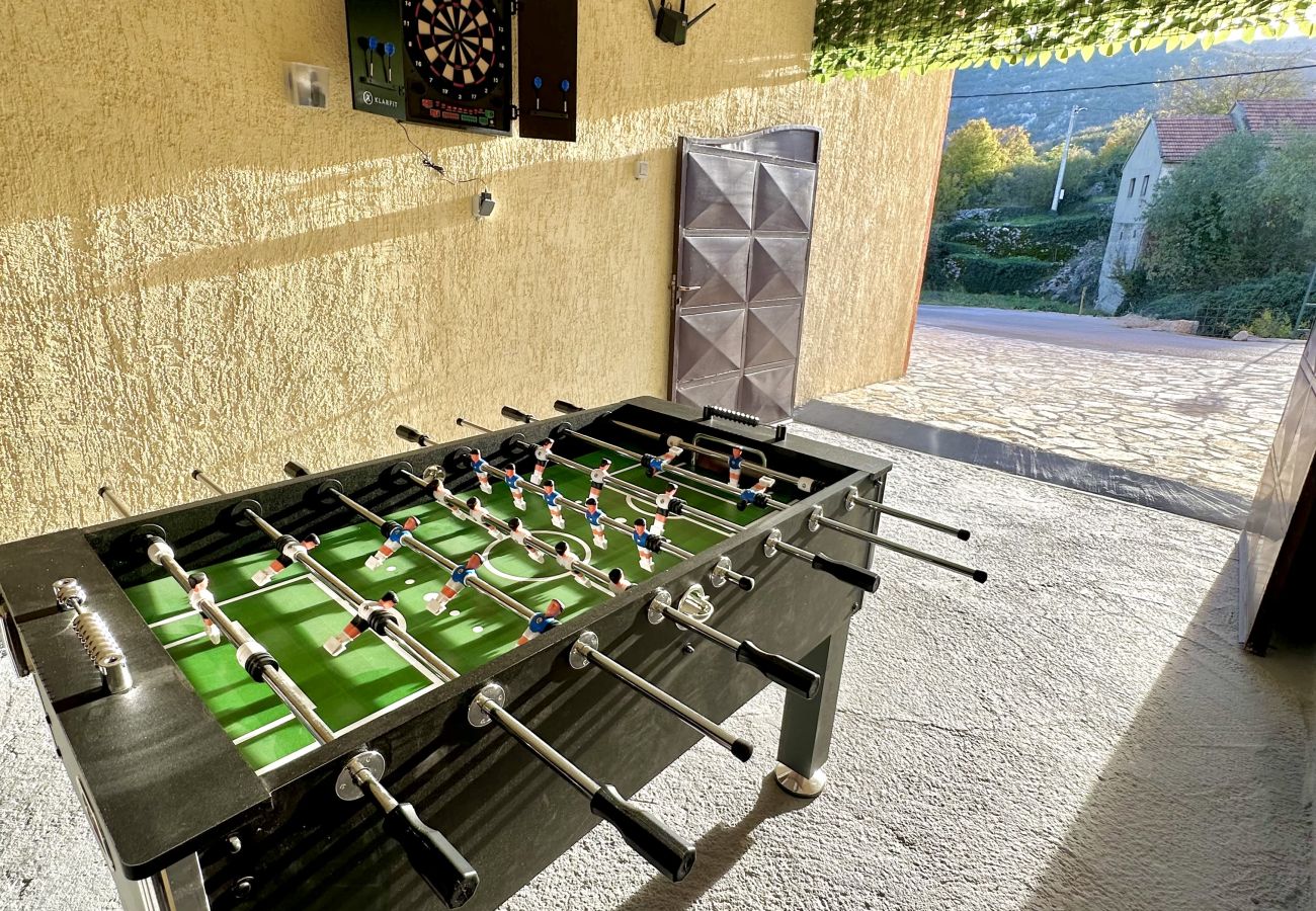 Ferienhaus in Vrgorac - Ferienhaus Rocca mit Pool