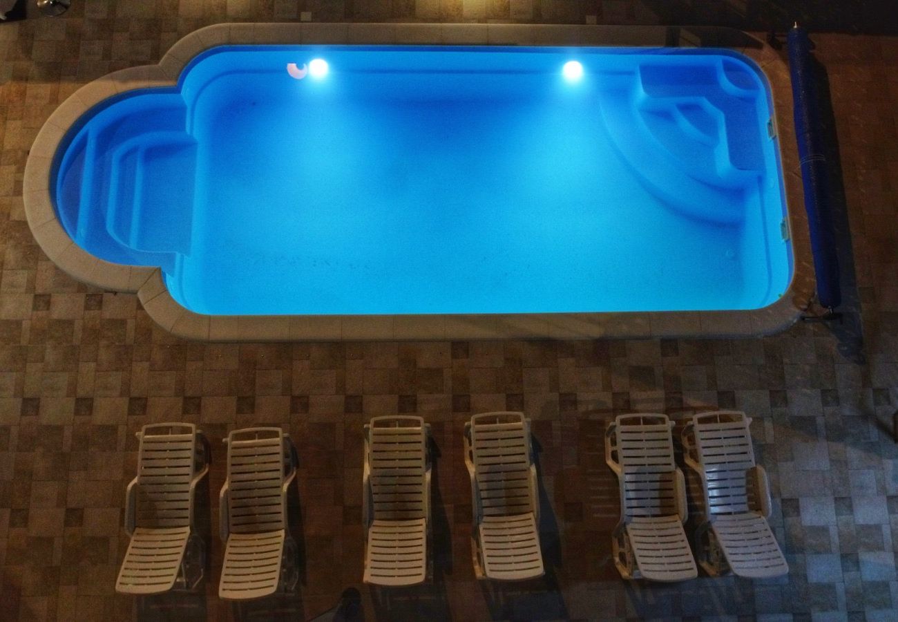 Ferienhaus in Vrgorac - Ferienhaus Rocca mit Pool