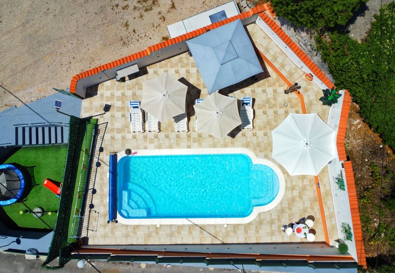 Ferienhaus in Vrgorac - Ferienhaus Rocca mit Pool
