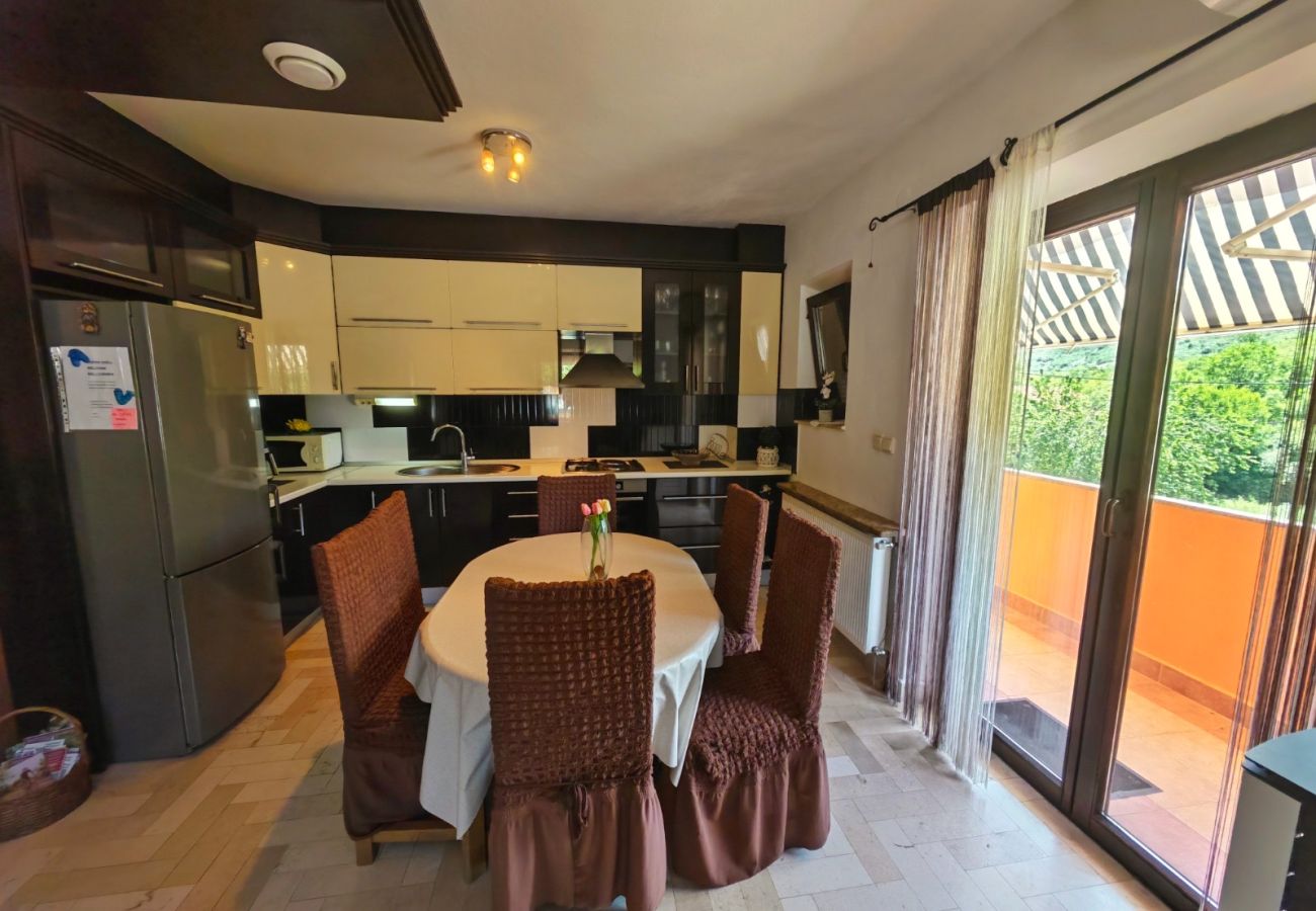 Ferienhaus in Vrgorac - Ferienhaus Rocca mit Pool