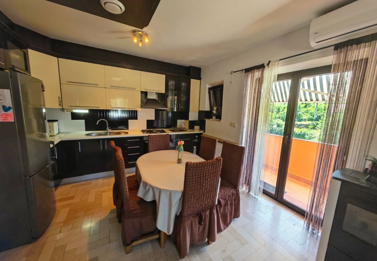 Ferienhaus in Vrgorac - Ferienhaus Rocca mit Pool
