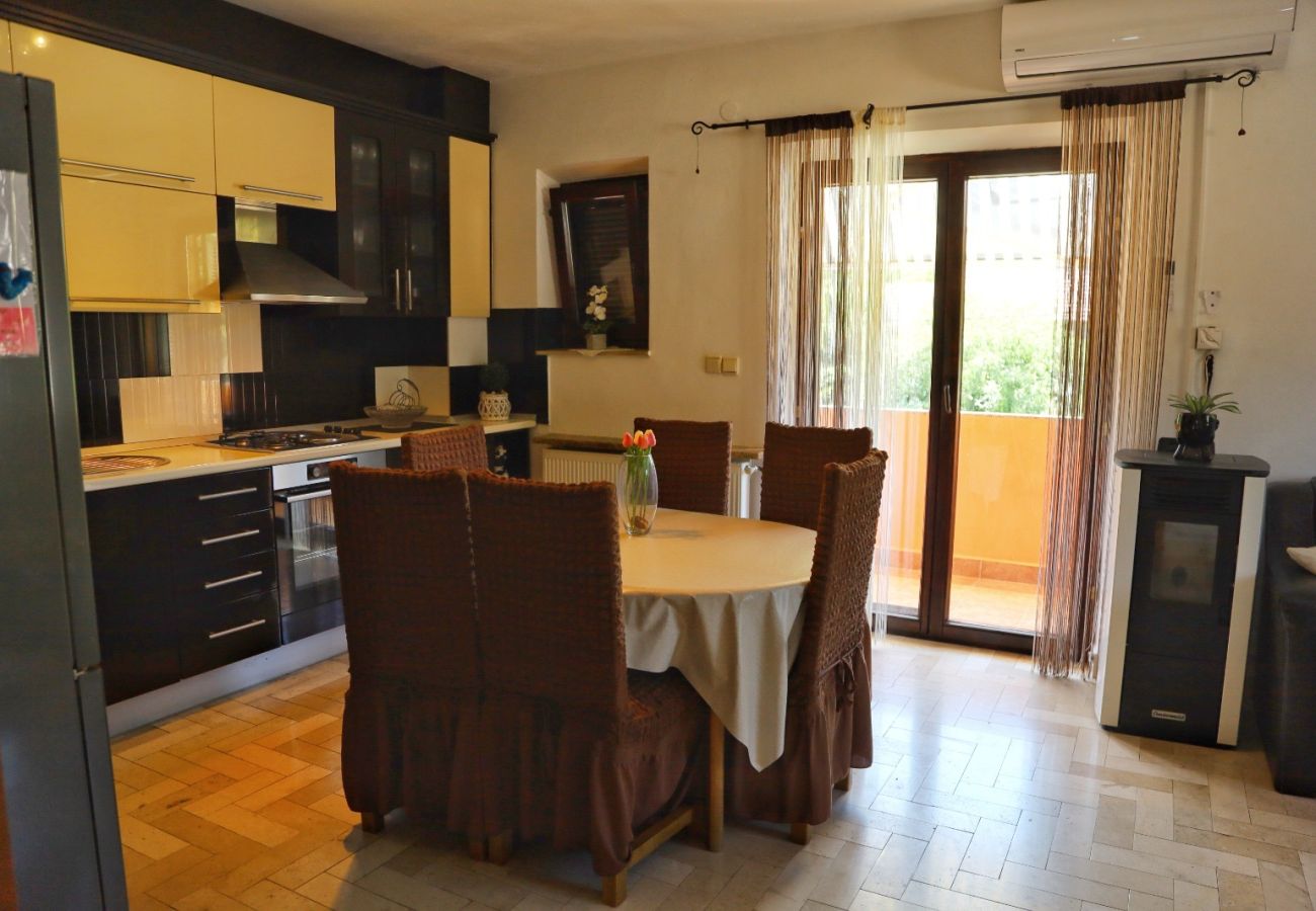 Ferienhaus in Vrgorac - Ferienhaus Rocca mit Pool