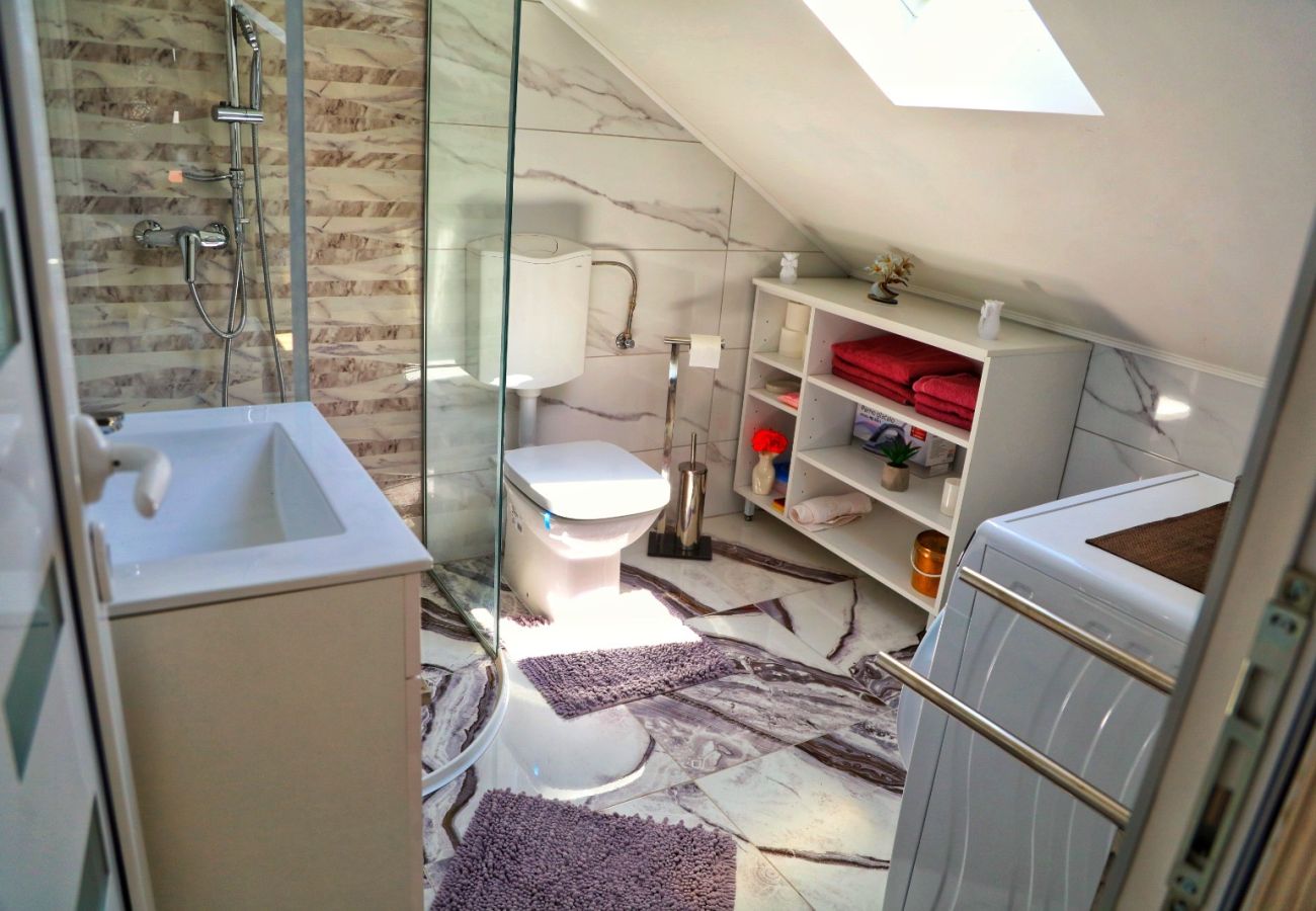 Ferienhaus in Vrgorac - Ferienhaus Rocca mit Pool