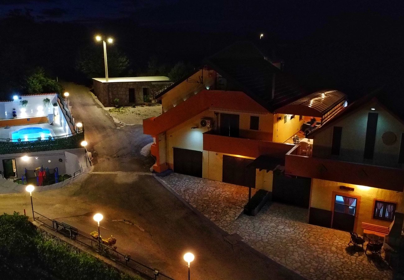 Ferienhaus in Vrgorac - Ferienhaus Rocca mit Pool