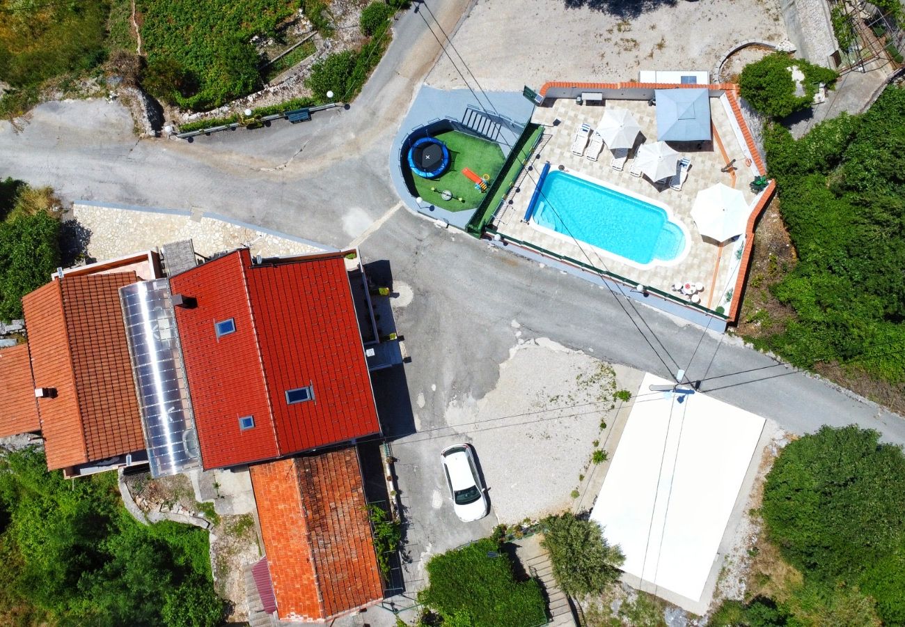 Ferienhaus in Vrgorac - Ferienhaus Rocca mit Pool