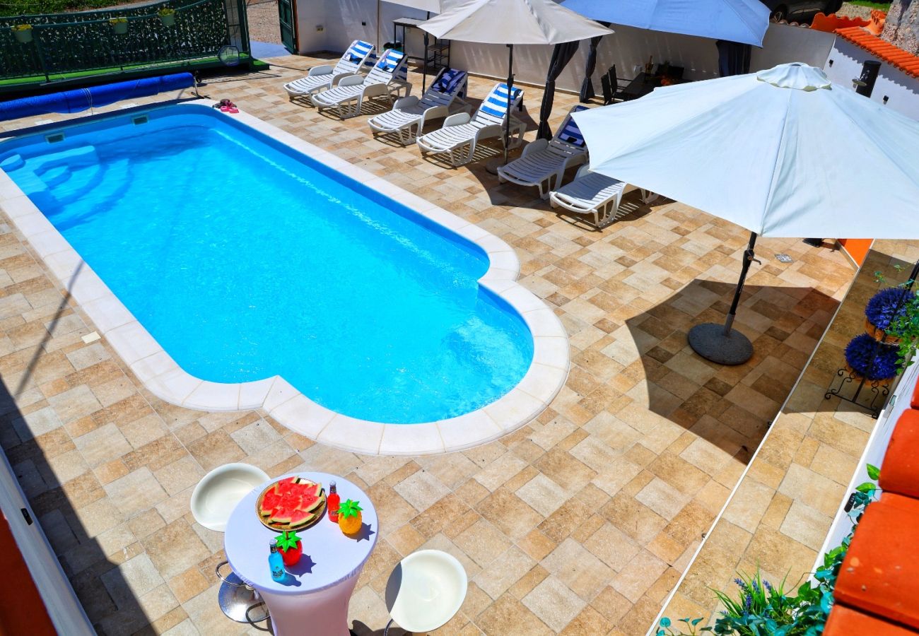 Ferienhaus in Vrgorac - Ferienhaus Rocca mit Pool