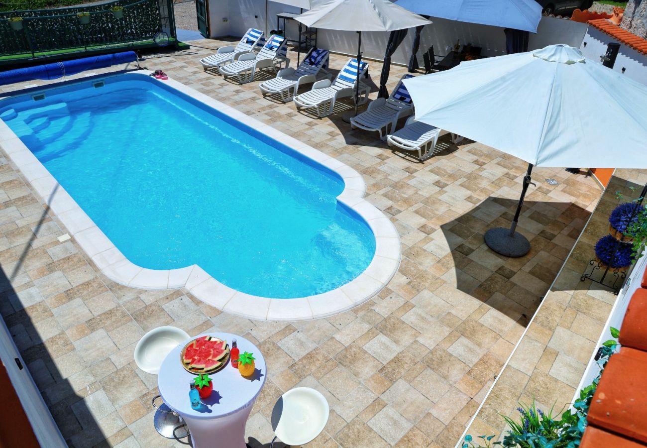 Ferienhaus in Vrgorac - Ferienhaus Rocca mit Pool