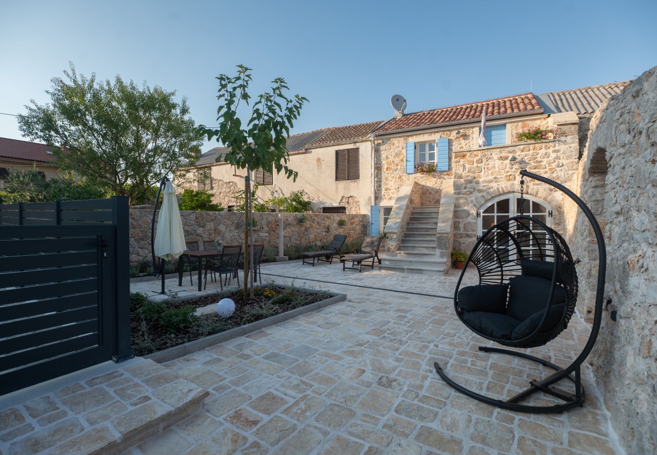 Ferienhaus in Vir - Heritage Home Vila Malena