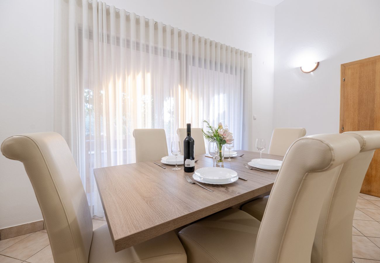 Ferienhaus in Vir - Ferienhaus Tanja Vir mit beheiztem Pool