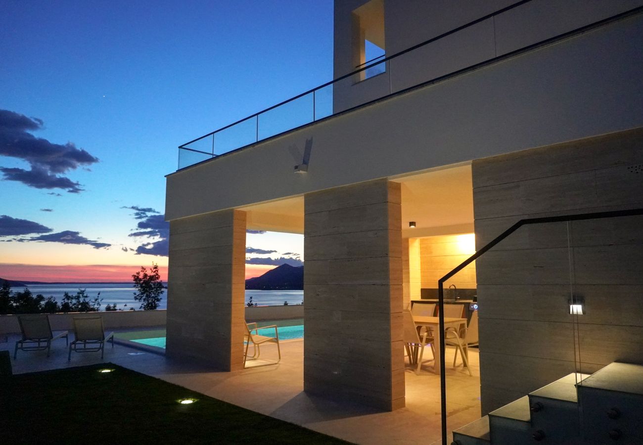 Villa in Rovanjska - Villa Bella Vista mit beheiztem pool
