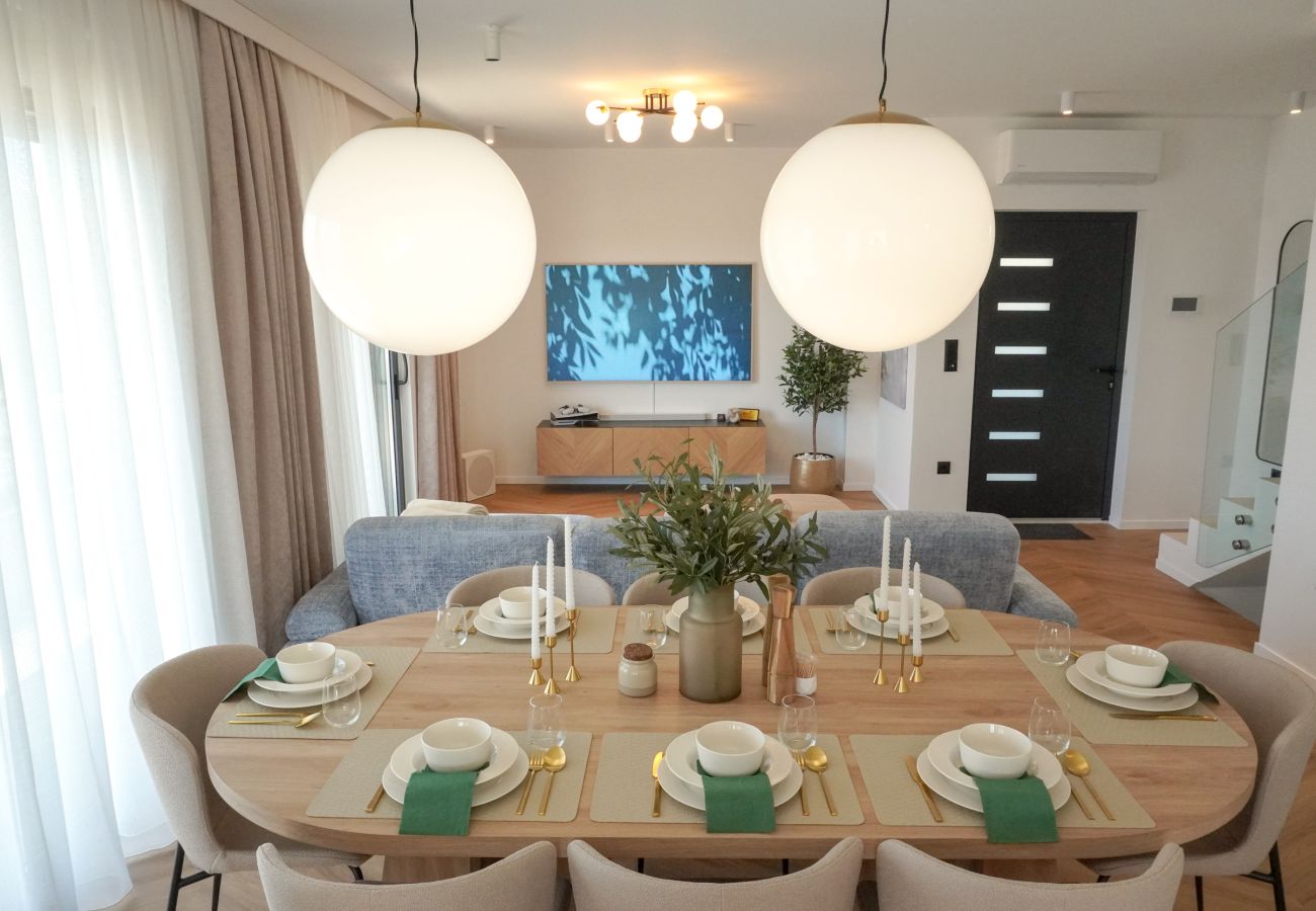 Villa in Rovanjska - Villa Bella Vista mit beheiztem pool