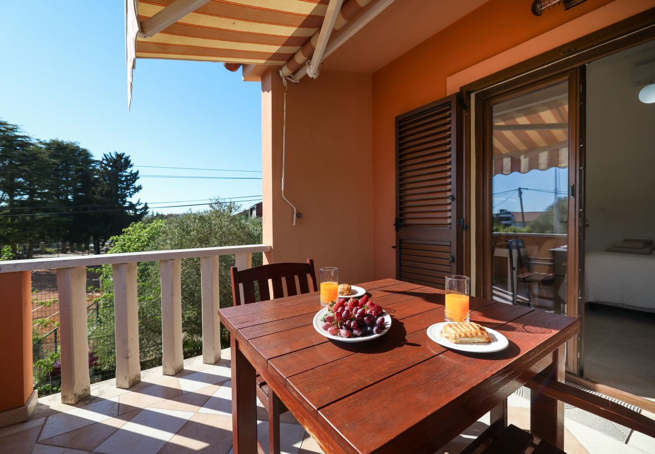 Studio in Sukošan - Studio-Apartment Gabriella