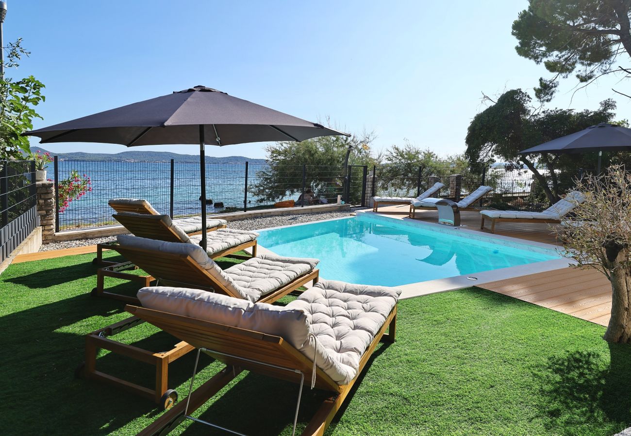 Villa in Sukošan - Beachfront Almare Retreat