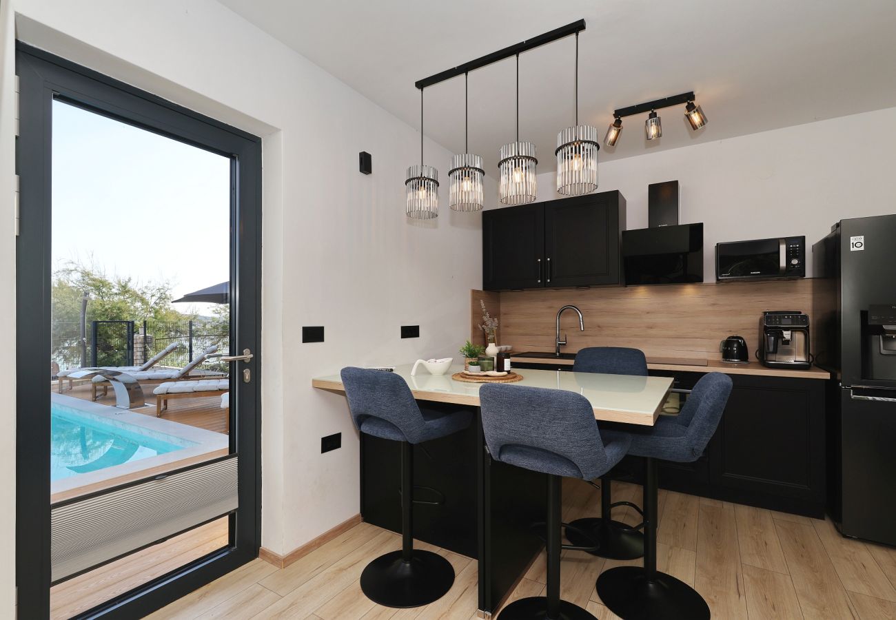 Villa in Sukošan - Beachfront Almare Retreat
