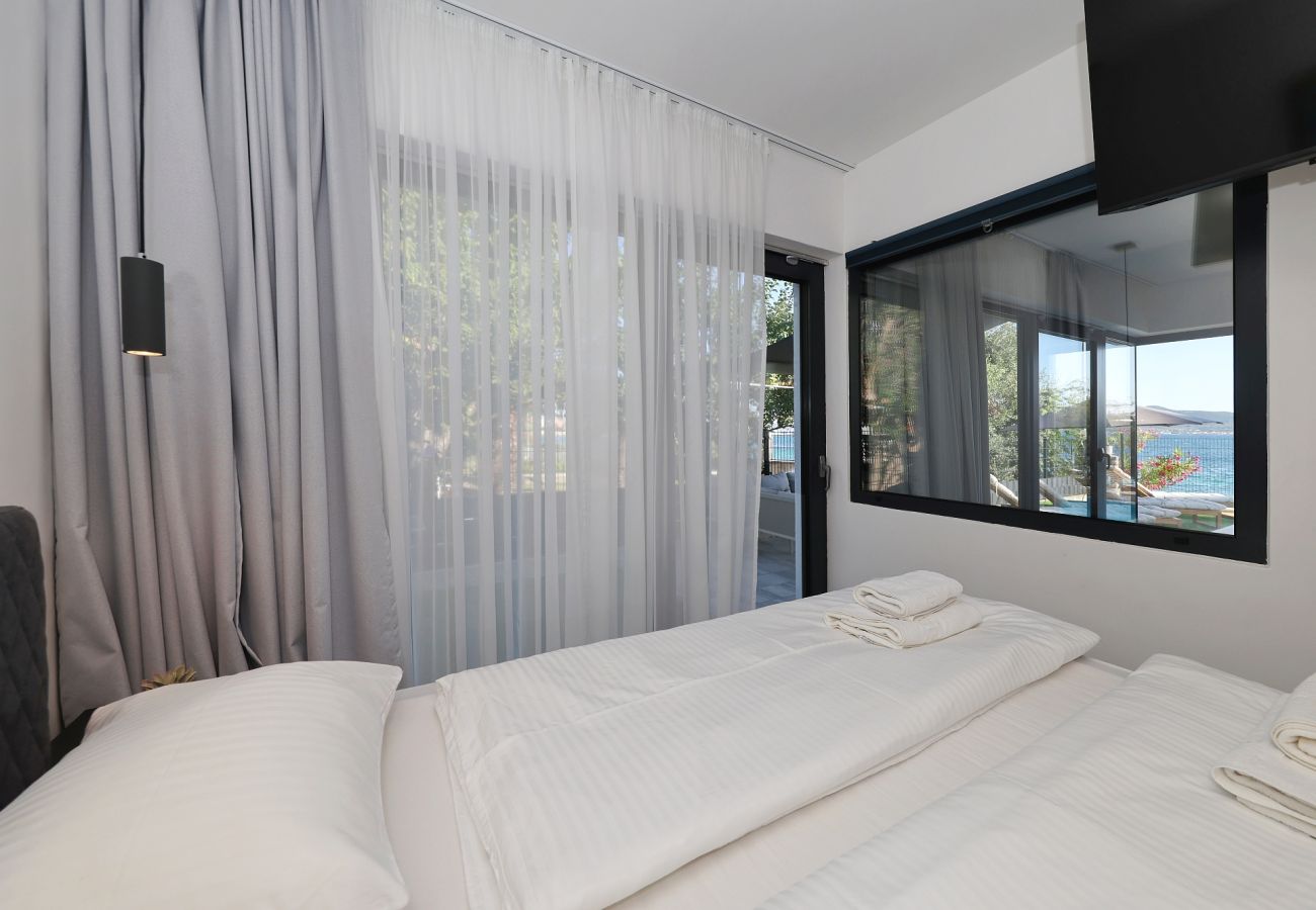 Villa in Sukošan - Beachfront Almare Retreat