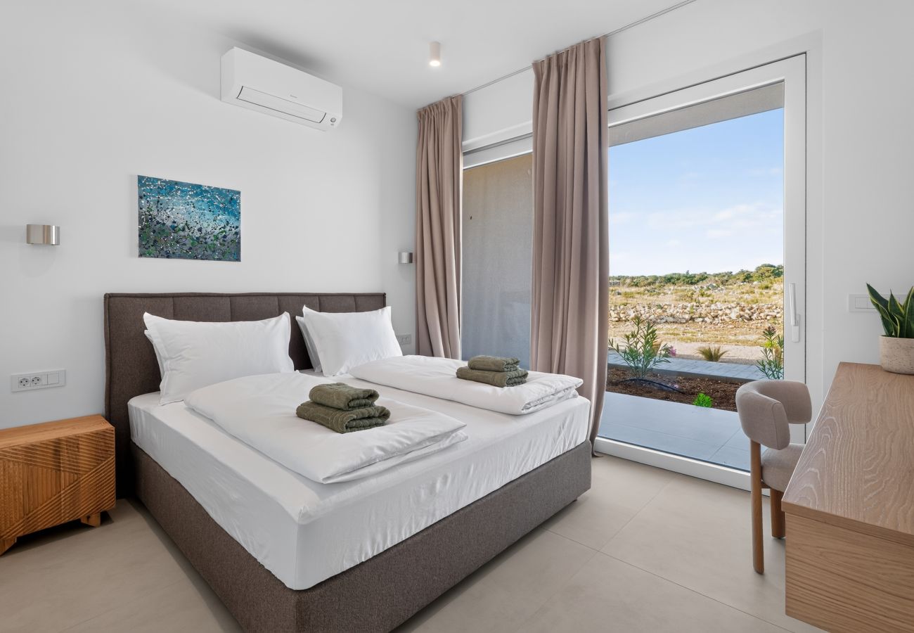 Villa in Košljun - Villa Salis mit beheiztem Pool und Meerblick